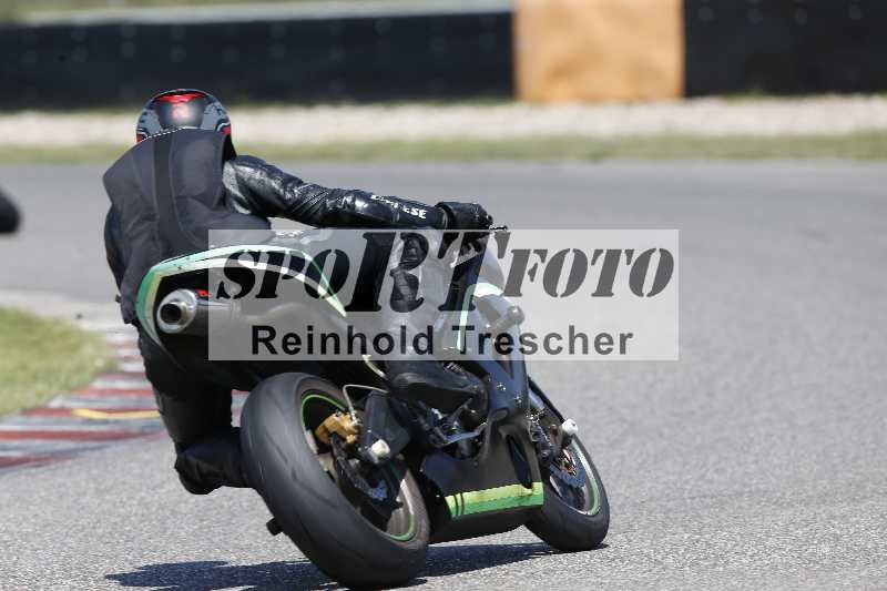 /44 09.08.2025 Plüss Moto Sport ADR/Freies Fahren/backside